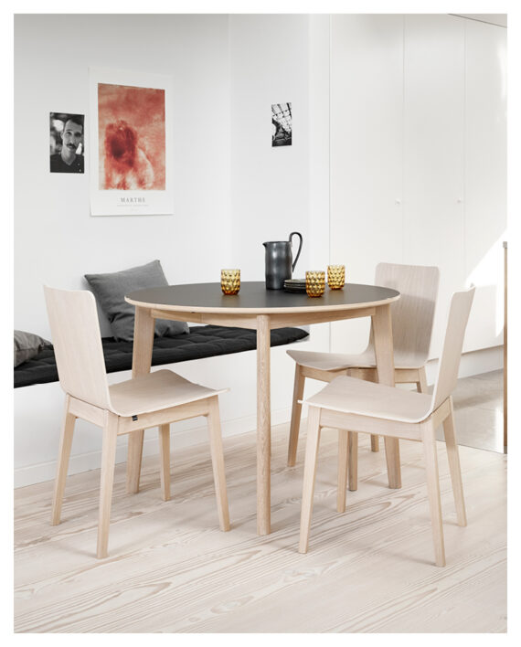 Skovby SM 120 Hvitolje med Sort Laminat Topp