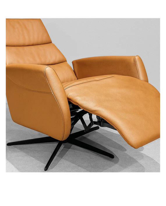 Jamie Cognac Recliner fra Hjort Knudsen